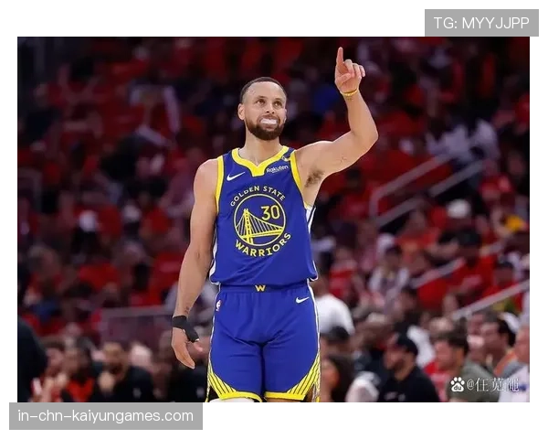 勇士主帅称库里是球队灵魂核心,库里状态神勇引领球队,勇士队走回正轨 勇士主帅称库里是球队灵魂核心,库里状态神勇引领球队,勇士队走回正轨